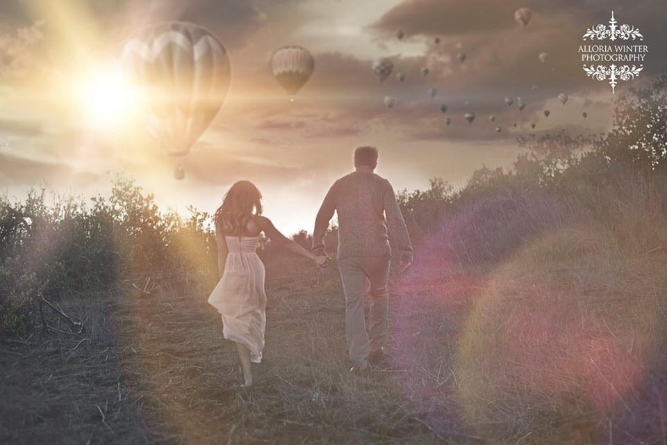 AlloriaWinter's tweet photo. Engagement Photos with some magic &amp; drama 🎈#engagementphotos #alloriawinterphotography http://t.co/V08zOcp2my