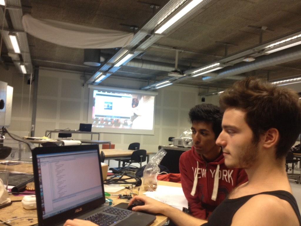 mariagonrob's tweet photo. Working hard with my men😊 http://t.co/lhu40a7s6p