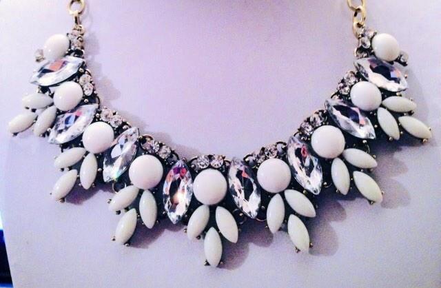 StatementBou's tweet photo. WINTER SPARKLE £10.95 shop here >> http://t.co/Bthm210VRi #wineoclock #winterstatement #womaninbiz #kprs #xmasgifts http://t.co/41YLRqtPLe