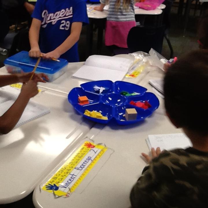 MSimmonsBCE's tweet photo. Sorting solids by colors, shape &amp; size. @bcefirst #bceschamps http://t.co/Om1NI7jUMu