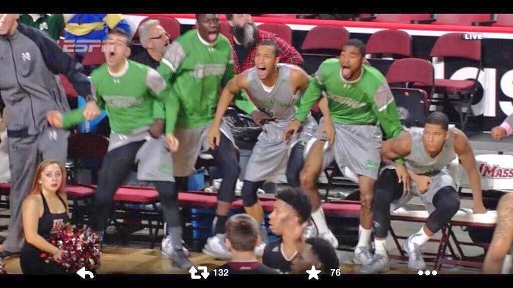 ZooMass's tweet photo. Was the automatic reaction from Manhattan when tying the game to try and grab each-others dicks? http://t.co/sKQtWZxOPT