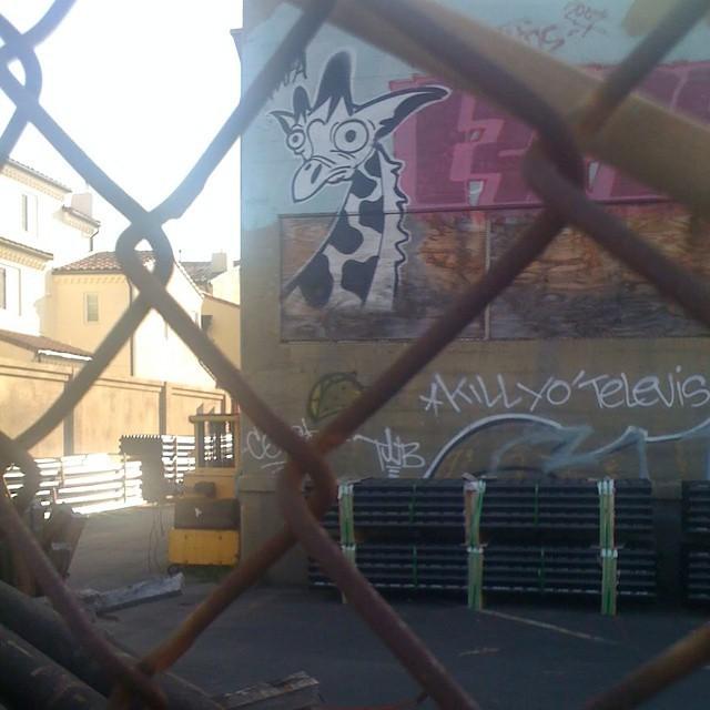 artpushr's tweet photo. via #start_from_scratch "http://t.co/vb7ss3rfpk" #graffiti #streetart http://t.co/QXjDlwe7eg
