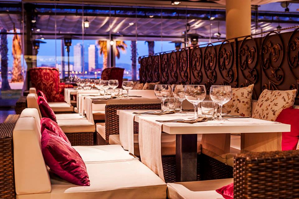 ‘One cannot think well, love well, sleep well if one has not dined well.'Reservations: +34933123586 #MamarosaBeach