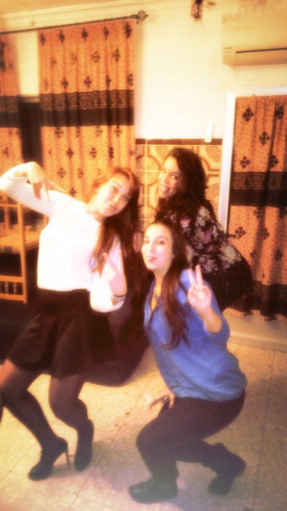 celia_rojo's tweet photo. Muchas mas noches como estas con gente perfecta @lendry20 @saray__94 @mgmchiquitiya @EdudelaOrden #Tente http://t.co/c6NFSo1VsE