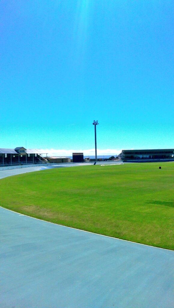 BurnieDockers's tweet photo. Training starts tonight!! #godockers http://t.co/lurdeHYceA