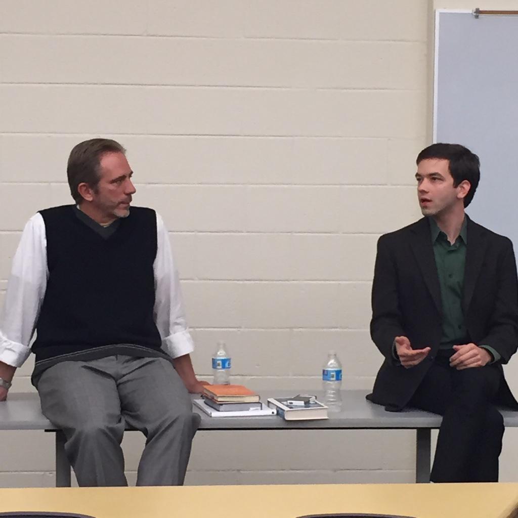 BryanKidd12's tweet photo. The conversation that is happening in this classroom tonight with @VinesMatthew is encouraging. #EthicsAtNight http://t.co/9Br8I6LseK