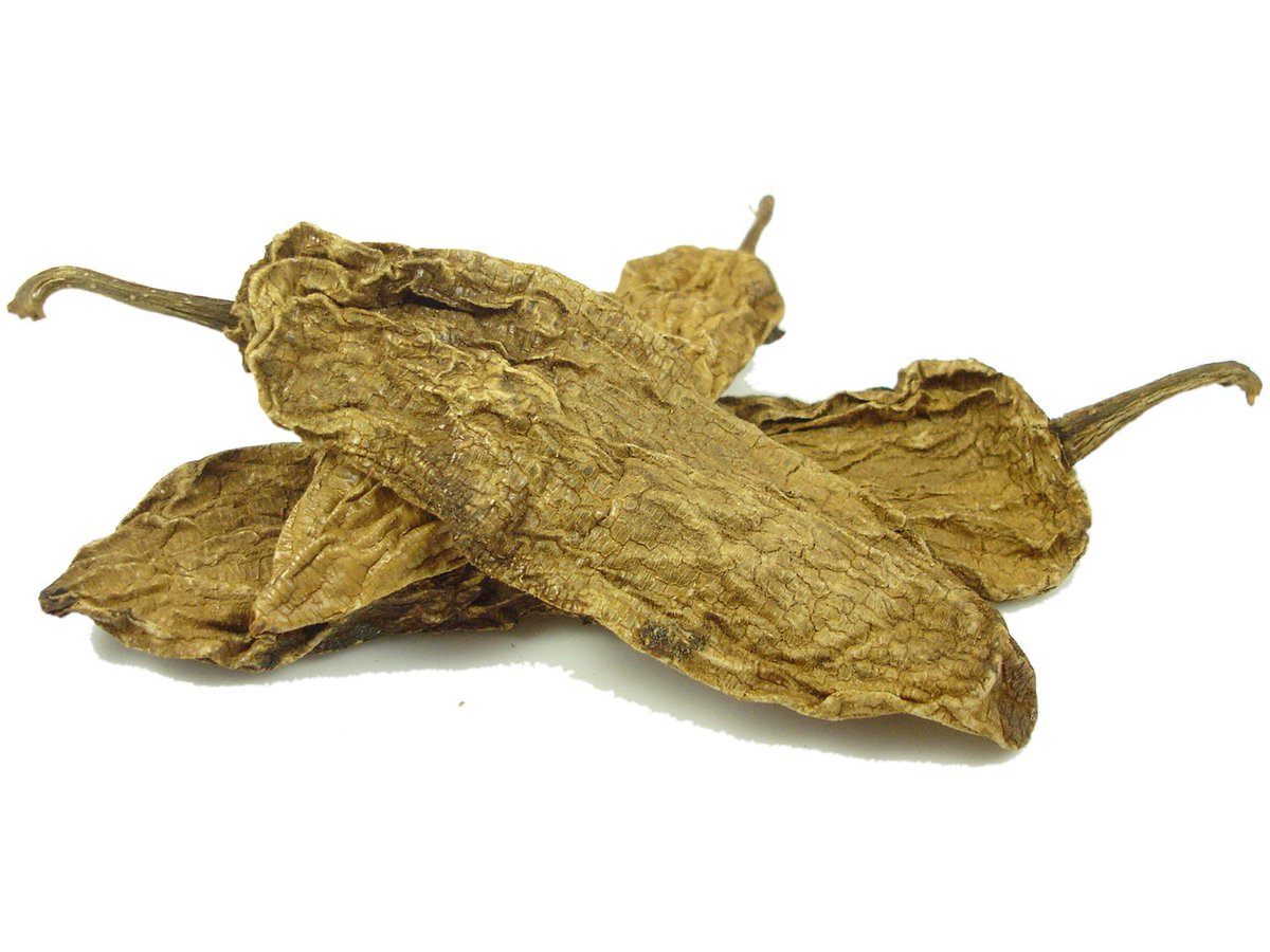 chillipowders's tweet photo. Chipotle Meco Chillies: The Meco is smoke-dried red Jalapeño. Earthy with an intense smokiness http://t.co/7EYsbfjRc2 http://t.co/BYcunnd2dE