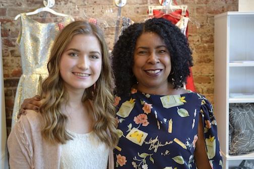 SewingStudio's tweet image. More pics of #TheSewingStudio Meet&amp;amp;Greet with #PRThreads Grace Rickert