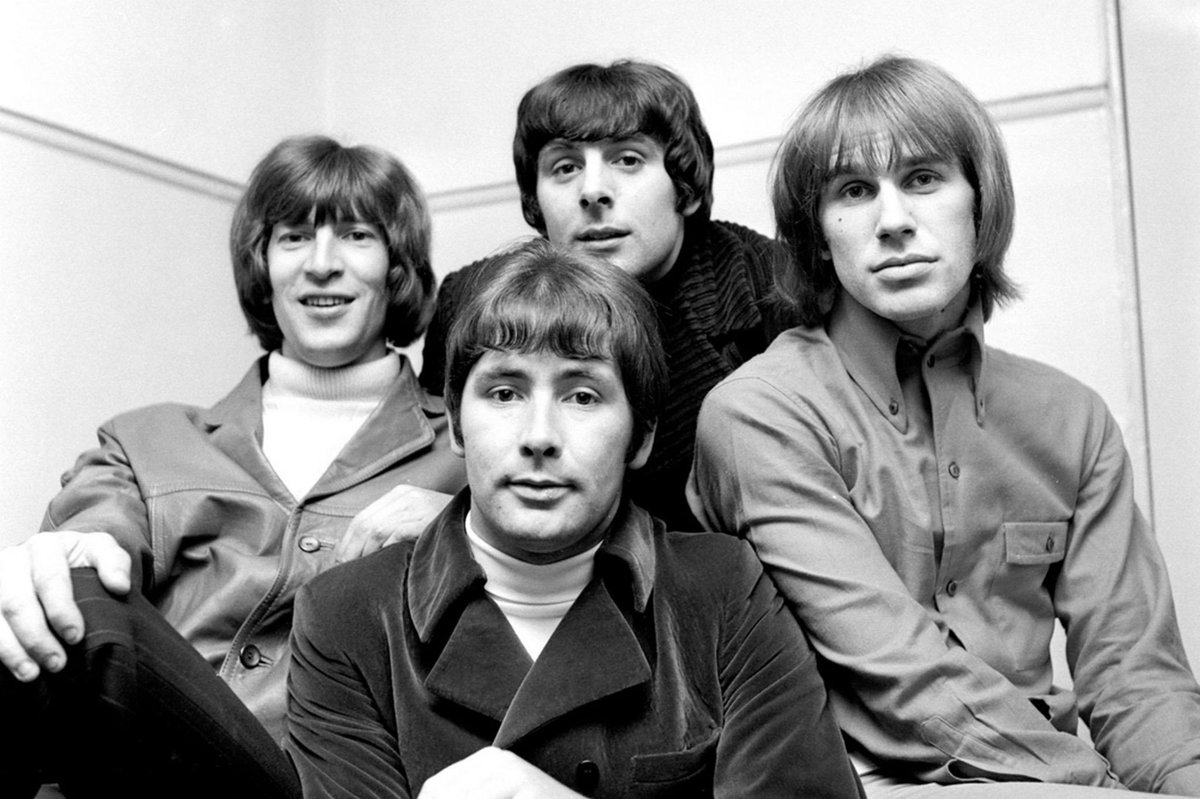 RafaDomRom's tweet photo. @LedVarela pareces el hijo perdido de Reg Presley, vocalista de The Troggs. http://t.co/3YCWhcjKQI