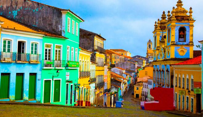 prontohotel's tweet photo. Such a colorful destination: Salvador, #Brazil. #traveltuesday #ttot http://t.co/mQgLHdXsVZ http://t.co/6KPdxgrjJ7