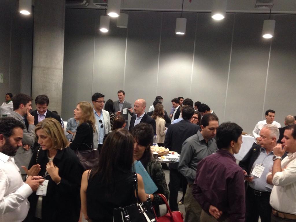 AktivaSF's tweet photo. Compartiendo experiencias con inversionistas en foro de venture capital de @Ruta_n  y @lavca_org http://t.co/x6Qda61vQj #GEW2014 @InvictumC