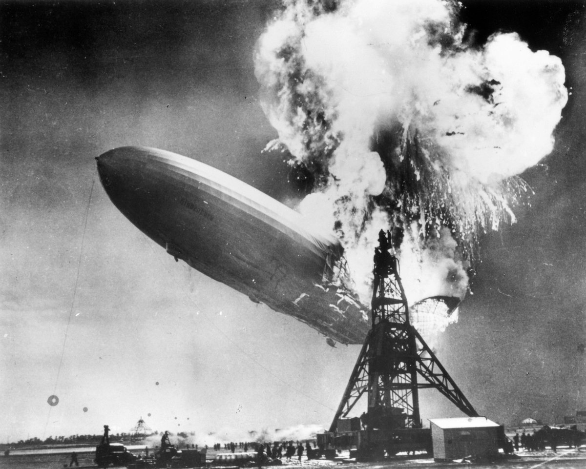HistoryInPics's tweet image. The Hindenburg disaster at Lakehurst, New Jersey, 1937 (Photo by Sam Shere/Getty Images)