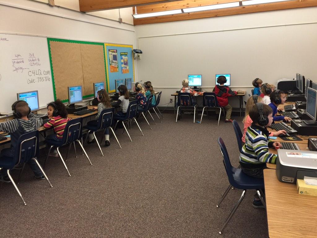 mevans826's tweet image. First time practicing @codeorg with first grade #Springlane @EdTechGSD #lovelearning @GraniteSchools