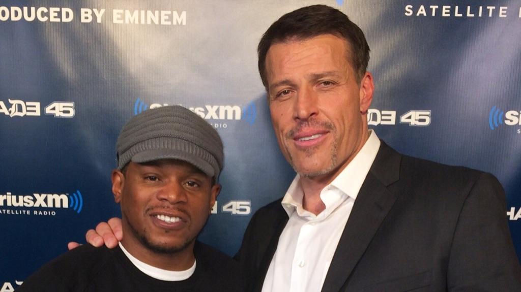 RealSway's tweet photo. Wow! @TonyRobbins came by #SwayInTheMorning. @Oprah called him "Super Human." Get the... http://t.co/TCtREEHfpF http://t.co/D382KlD8b4