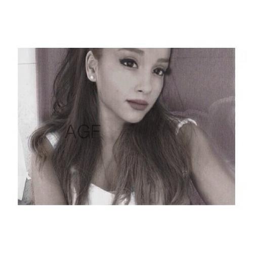 eriaxbutera's tweet photo. Night 🌚 http://t.co/kZgAs3KJlr