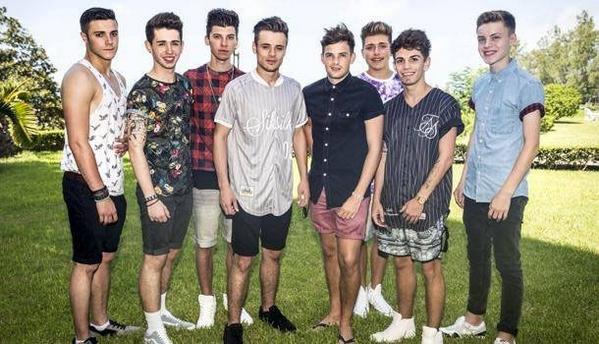 TheTeenCodee's tweet image. #cheekynandos starter pack