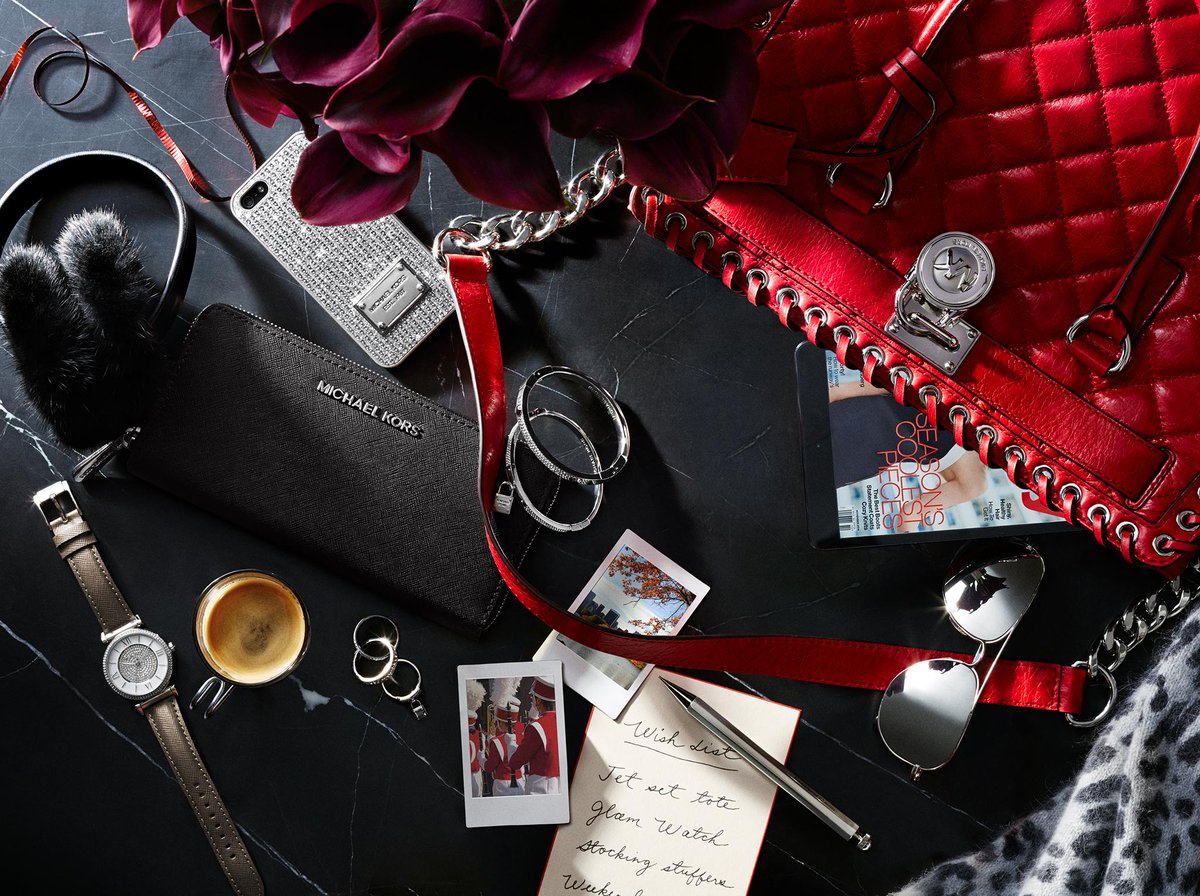 MichaelKors's tweet photo. Let the holidays begin! Our #WhatsInYourKors has everything you need for the season. http://t.co/vIxlD52akc http://t.co/q3j77nKiwi