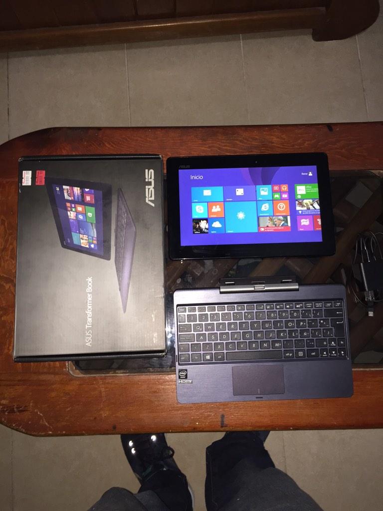 renegg88's tweet photo. Asus transformer nueva , 2gb ram  32gb Windows 8.1  5400$ wp:9331025157 @ClasificadosTab http://t.co/EA2o4b9pAx