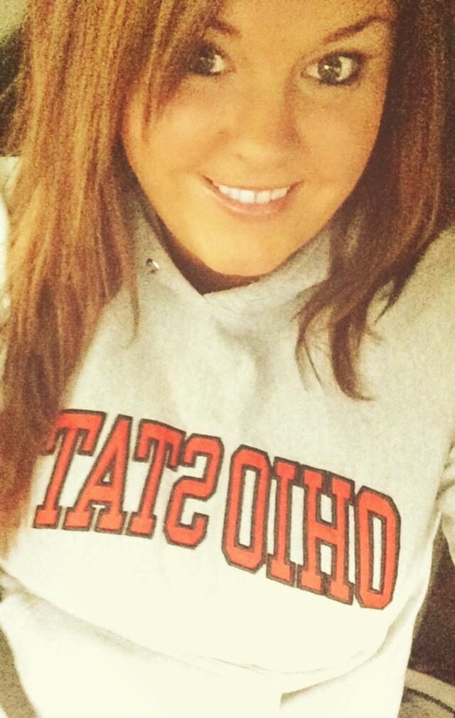 Diana_Sue's tweet photo. Good ole #southflorida has cooled down for a whole 30 min. #60degrees #yeahim cold #BuckeyeNation 🅾🙌❤️ http://t.co/KphvLCYSKj