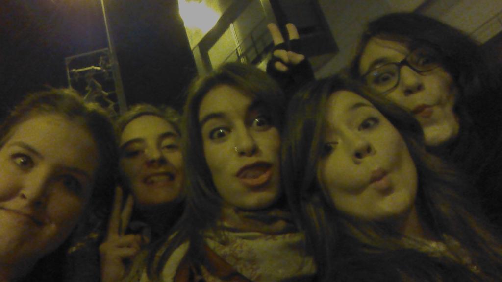 triche94's tweet photo. #Batas2014 @nutria__ @MaiiTechu94 @Elena_Chester @laflipaspipas @NereaMartinez_ @Julieta_ShV http://t.co/9OzUq3Prr3