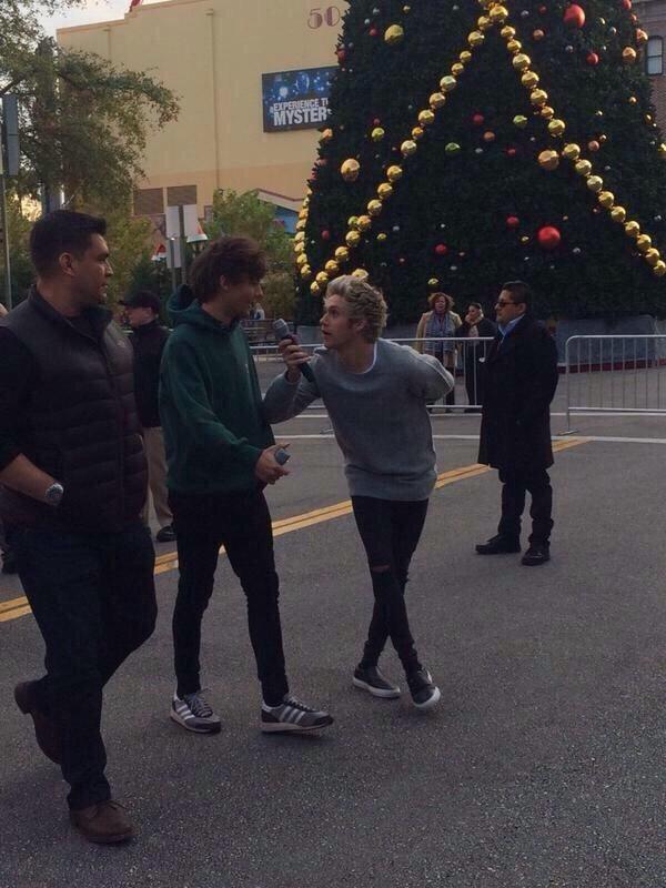 flickernani's tweet photo. same niall http://t.co/rJg3FQQBhM