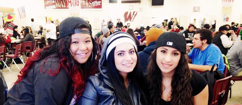 Patriot_Press's tweet photo. Students in hats today! #hatday #2ndday #spiritweek2k14 π©ππ http://t.co/NEWOL51cBc