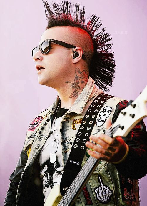 Happy fucking birthday johnny christ !!!!! 