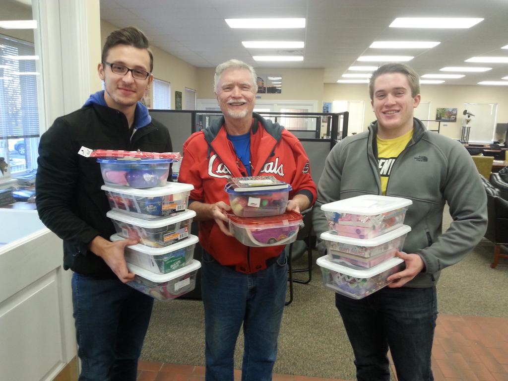 LU Ambassadors (@luambassadors) on Twitter photo <a href="/LUAmbassadors/">LU Ambassadors</a> decided to partner up with #SamaritanPurse to be a part of #OperationChristmasChild ! <a href="/LUAmbassadors/">LU Ambassadors</a> decided to partner up with #SamaritanPurse to be a part of #OperationChristmasChild !