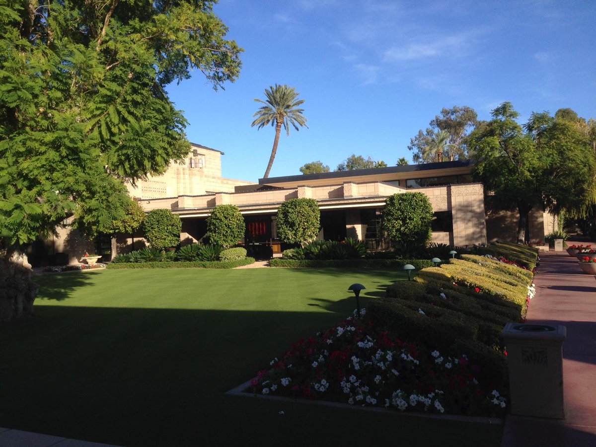 alrtechnologies's tweet image. 72 degrees and sunny at the Arizona Biltmore.  I don&apos;t think we&apos;re going home. #AHIP #OpsTech