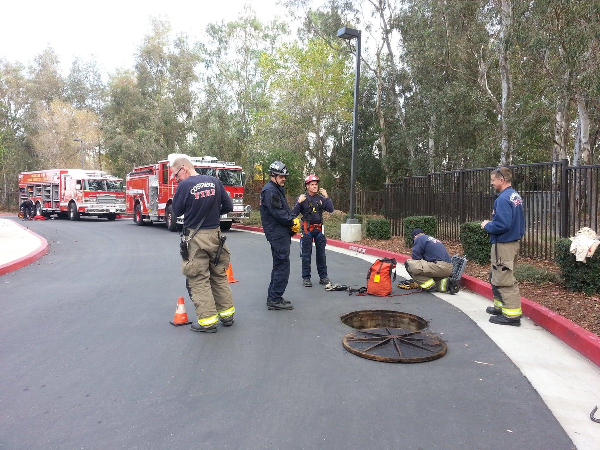 CosumnesFire's tweet photo. Curiosity didn’t kill the cat. Firefighters rescued Misty from a drain culvert in Elk Grove this morning. #csdfire http://t.co/yAxErHcsTY