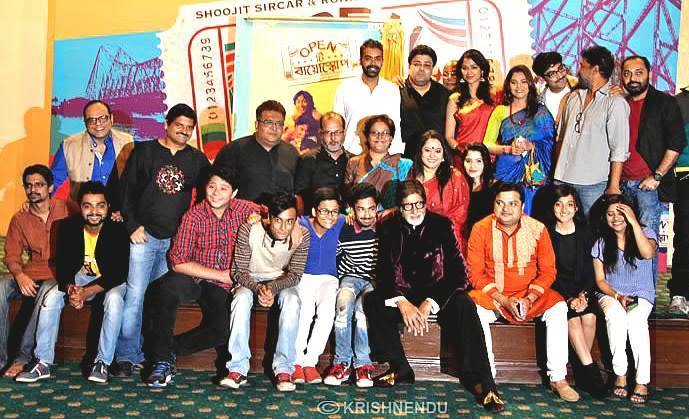 RJSayan104's tweet photo. @SrBachchan with the OPEN TEE Bioscope team. I'm lucky to be a part of this film. Spot me here in this pic :-) http://t.co/ASTN0s1nox