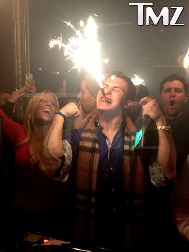 TopFBVids's tweet photo. Johnny Manziel is just the real life Alex Moran http://t.co/wCztfbKzVz