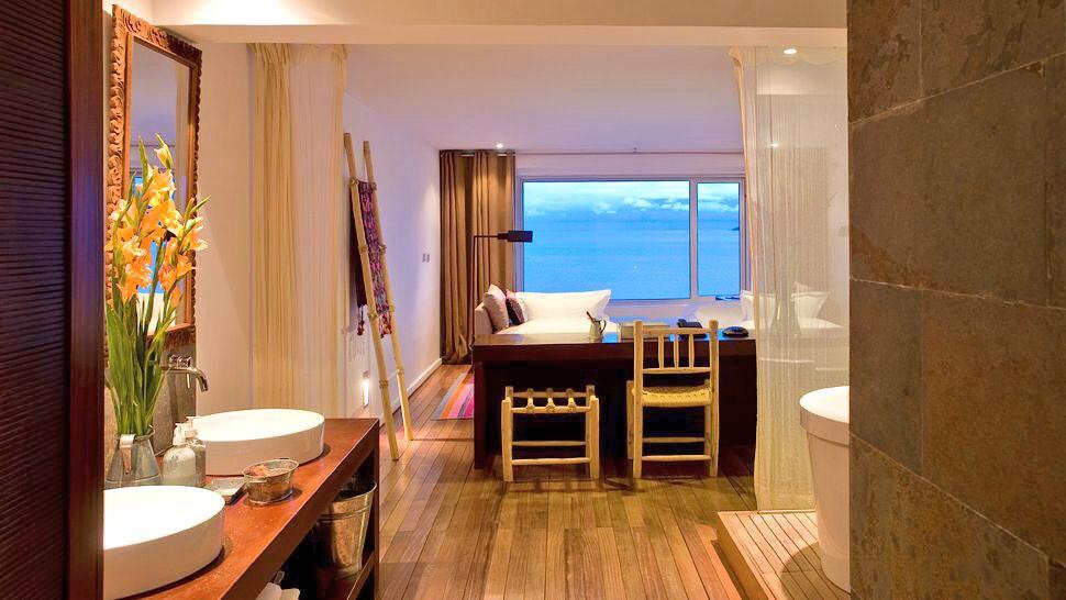 WOW Travel tweet media