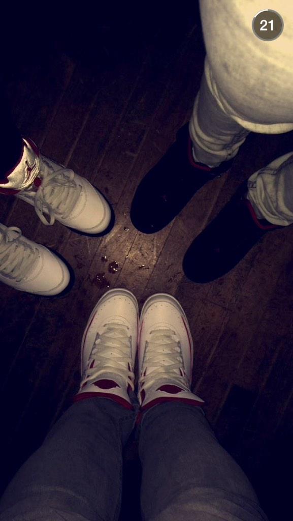 adidasarah10's tweet photo. I'm okay but my Js sick #SQUADDDDDDDDDDD #jsonourfeet @sWaGoNpOiNt3611 @jrae323 http://t.co/yEaZWholDW