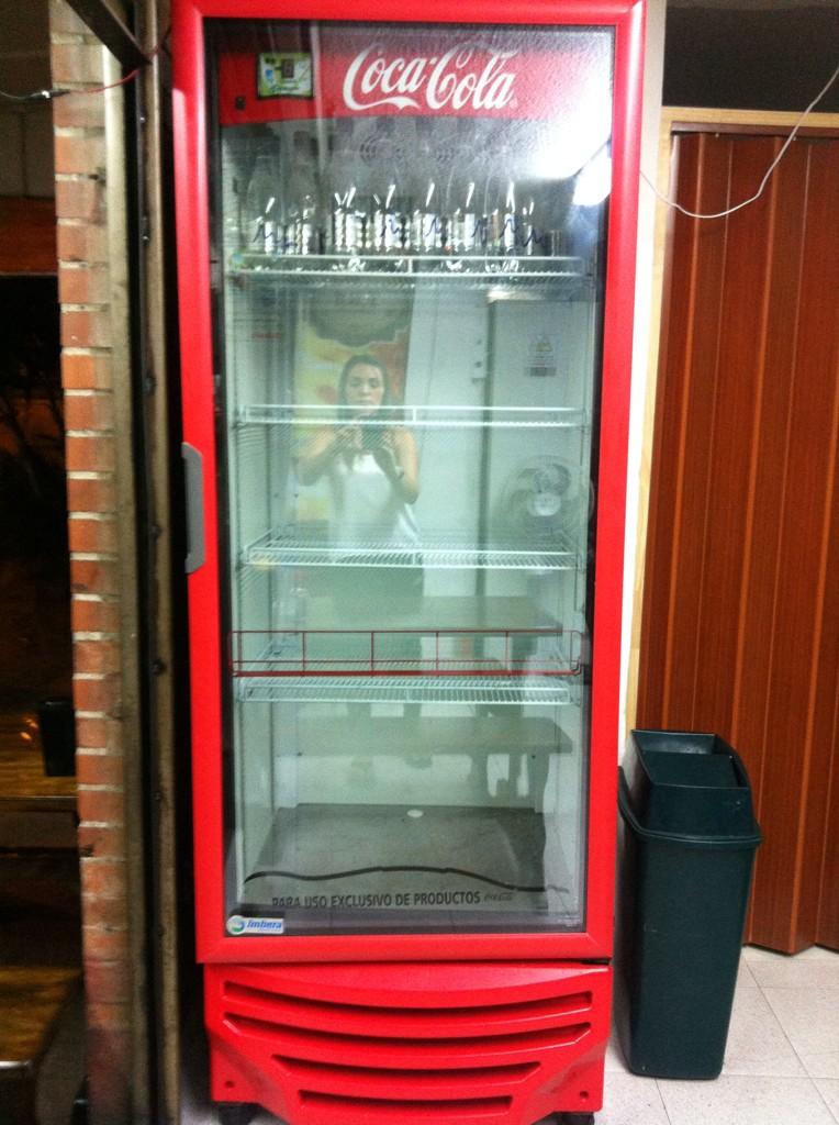 karoarango01's tweet photo. @CocaColaCol no me trajeron pedido y por su falta de seriedad tuve que cerrar el restaurante hoy. http://t.co/xwLHO0F3eb