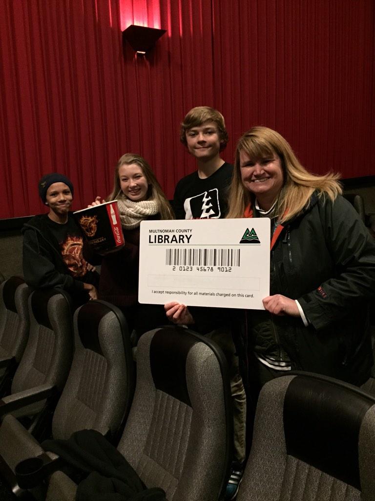 amyamypatricia's tweet photo. Gresham library teen council at the Mockinjay early screening! #mockingjay #multcolib #HungerGames http://t.co/yzw0E0mFIo