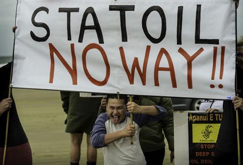 PreDraX's tweet photo. Thousands of Kiwis tell @statoilasa to go home: http://t.co/bpAtbVUDMO http://t.co/xrfrmThH52 #stopdeepseaoil
⊕http://t.co/YL3zaG1Pe4