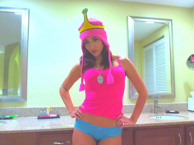 On @NiteFlirt and anyone who gets this photo understands Me.. at least a little more. &amp;gt;;) http://t<a class="tags" target="_blank" title="On Twitter" href="/?out=eyJ0eXAiOiJKV1QiLCJhbGciOiJIUzUxMiJ9.eyJpYXQiOjE3MjIxNDQ5MDAsImlzcyI6InR3cG9ybnN0YXJzLmNvbSIsIm5iZiI6MTcyMjE0NDkwMCwiZXhwIjoxNzUzNjgwOTAwLCJyZWRpcmVjdF91cmwiOiJodHRwczovL3R3aXR0ZXIuY29tL05pdGVGbGlydCJ9.zb-wVUW83ZzrmtSIWf5Vhu58ECAtRZKtliD2QgRF-kfTJof8wwVzD-Gfp6QipzoTNpVgIEP4FCTj7Hll4MHfpw">@NiteFlirt</a><a href="/tag/brutal"class="tags"><span>#brutal</span></a><a href="/tag/domination"class="tags"><span>#domination</span></a>