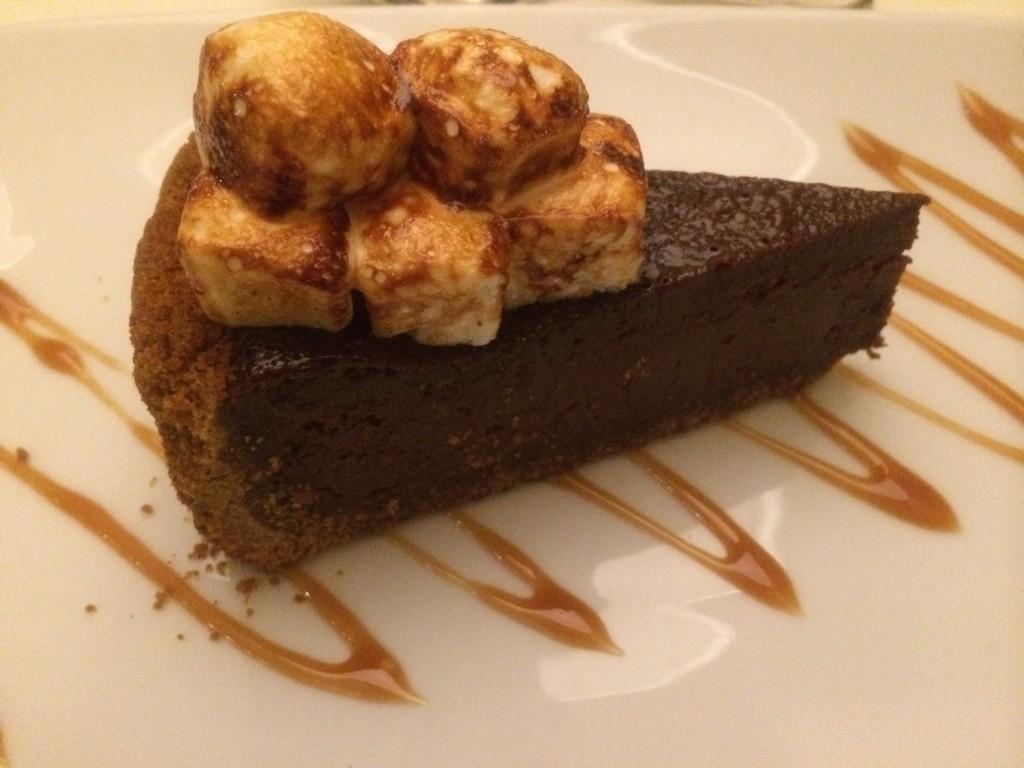 RhondaCM's tweet image. I'll have s'more. sinfully wonderful dessert #root246 #solvang
