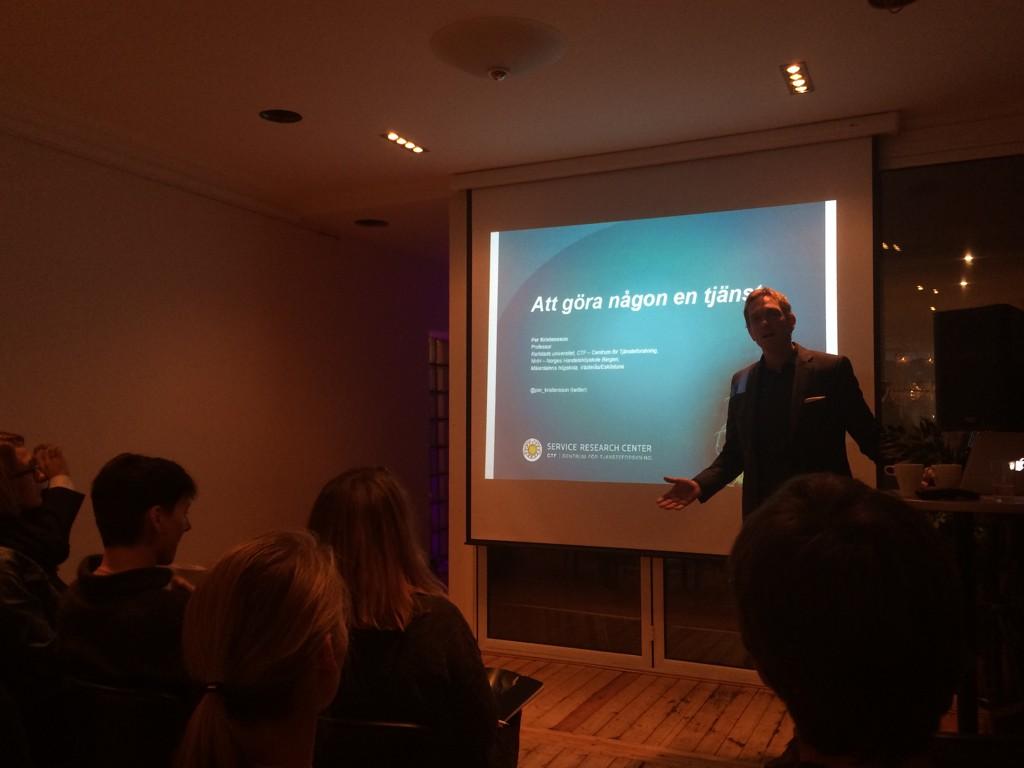 SandraTPA's tweet photo. Pelle om tjänster och värdeskapande i Oslo på @MESHnorway @PackagingArena @per_kristensson http://t.co/XKtEzge4cD