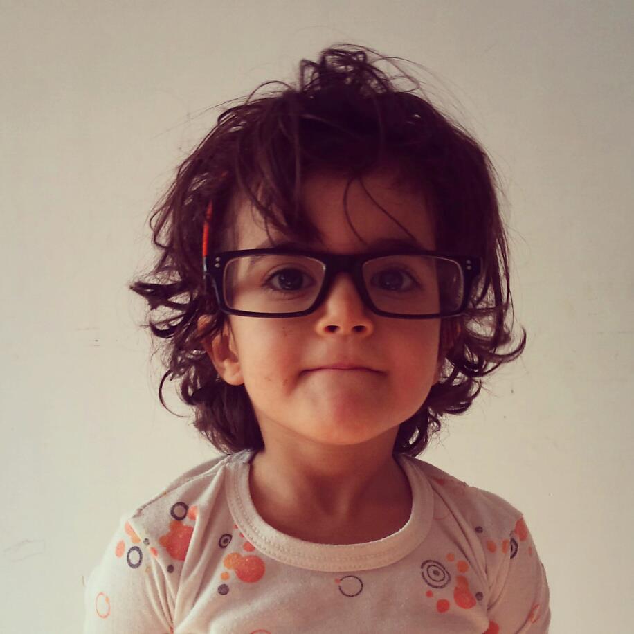 samousavia's tweet image. جهت شادسازی فضای توییتر
برای دو سال پیشه عکسا. با عینک عمو عباس