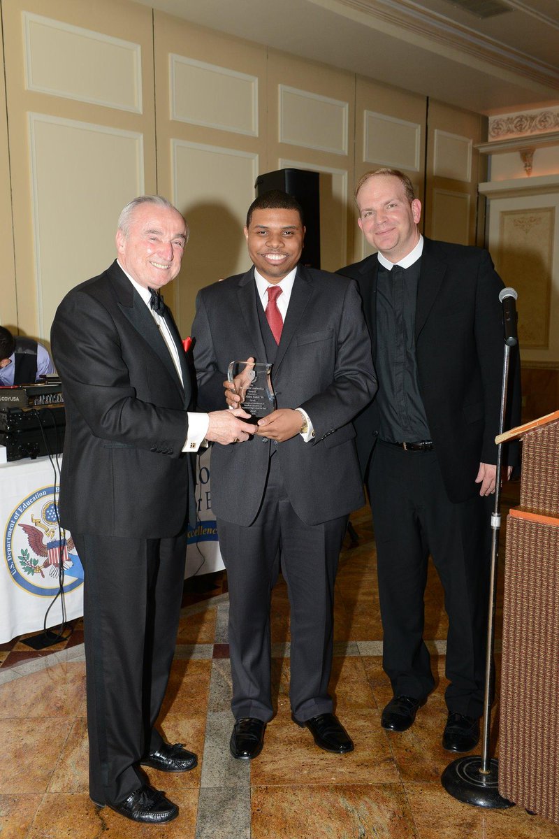 NYPD43Pct's tweet image. #43Pct wishes belated congrats to NYPD's Alden I. Foster on his Leadership Award from #StRaymonds &amp;amp; @CommissBratton