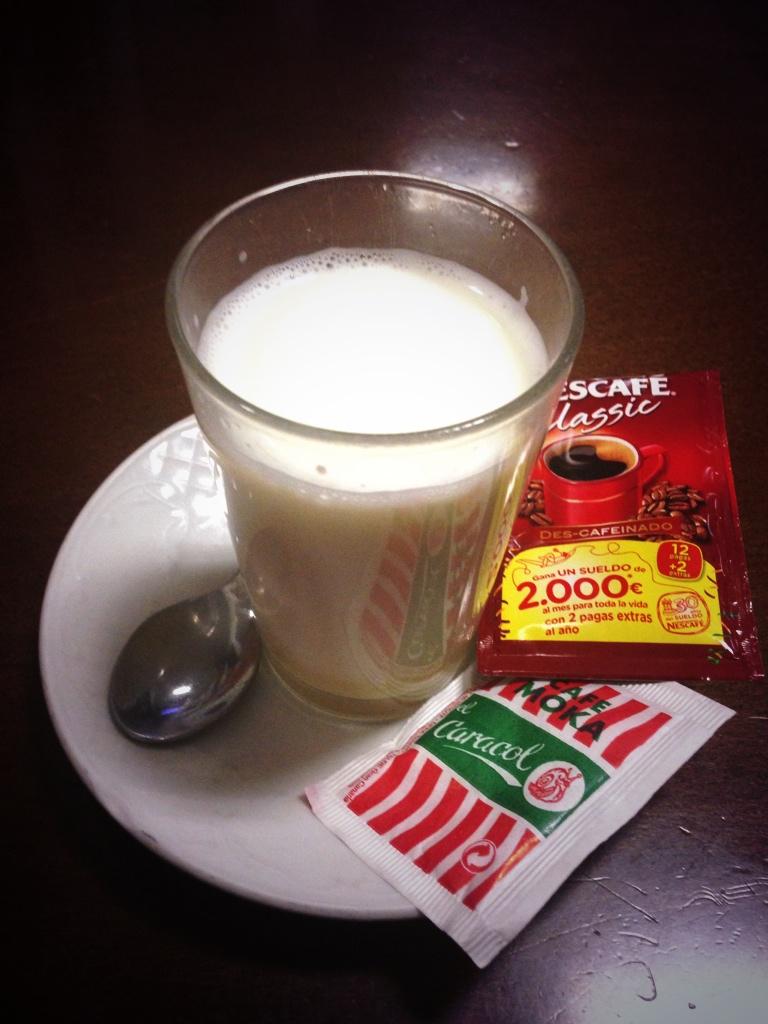 InformeBOLORINO's tweet photo. #DESAYUNDO para continuar la noche, & el día...
📷 http://t.co/4nC23046wj
