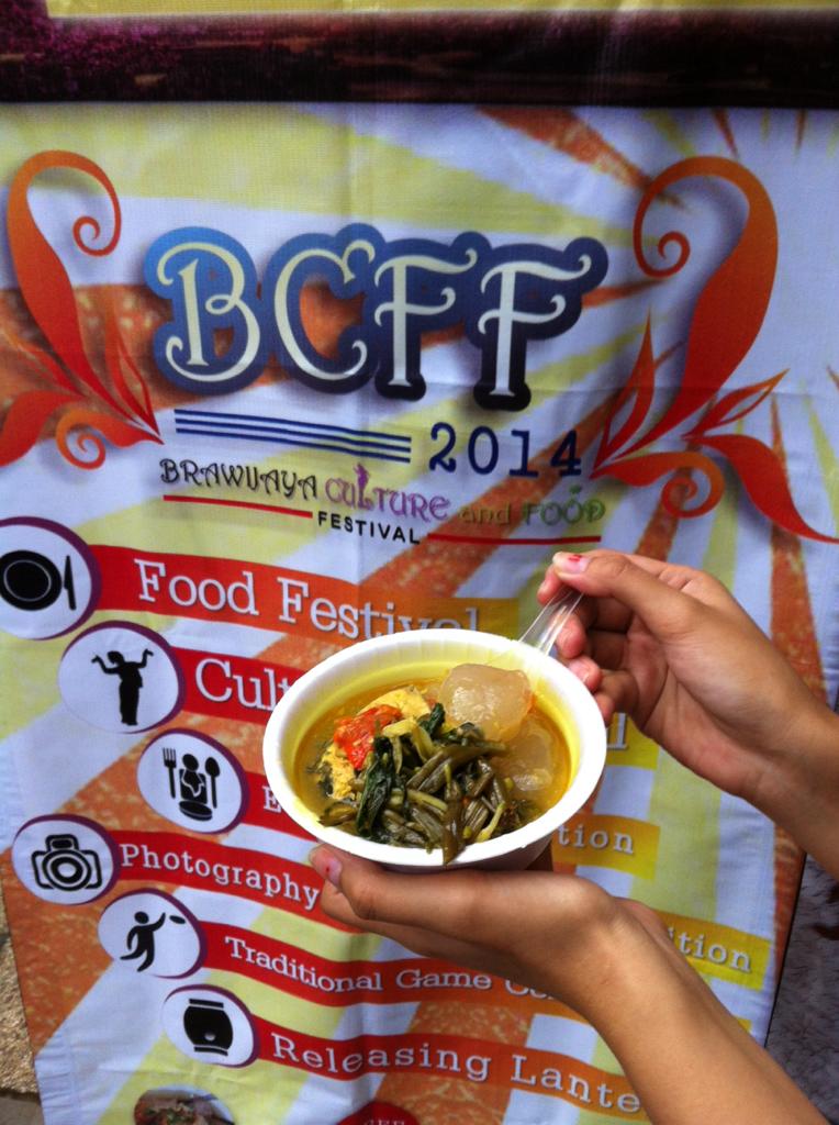 cobain ini, papeda dr papua di <a href="/BCFF_FIAUB/">BCFF 2014</a> ada yg pernah coba?