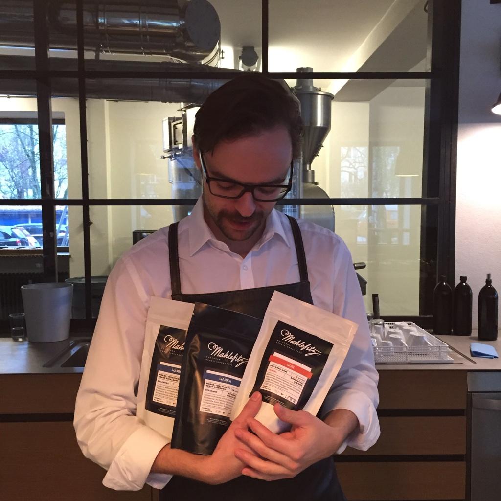 Our new coffees are available, Warka (coffee/espresso) and Guji (coffee). Of course we serve warka as espresso.