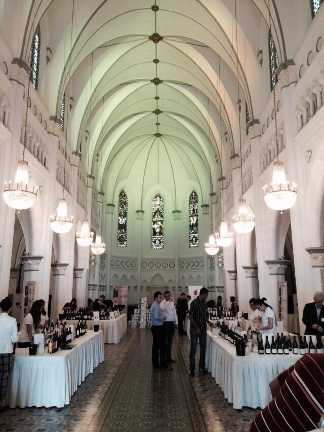 CellerKripta's tweet photo. Un tast diví a Singapur
***
Una cata divina en Singapur
***
A divine taste in Singapore
#AgustíTorellóMata #Cavaaa http://t.co/MueVtkcEH2