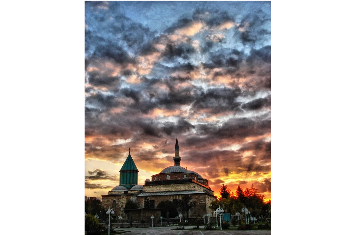 1turquoise's tweet photo. When I am silent, I have thunder hidden inside. Mevlana #Rumi #Quotes http://t.co/Yja08YPGSO