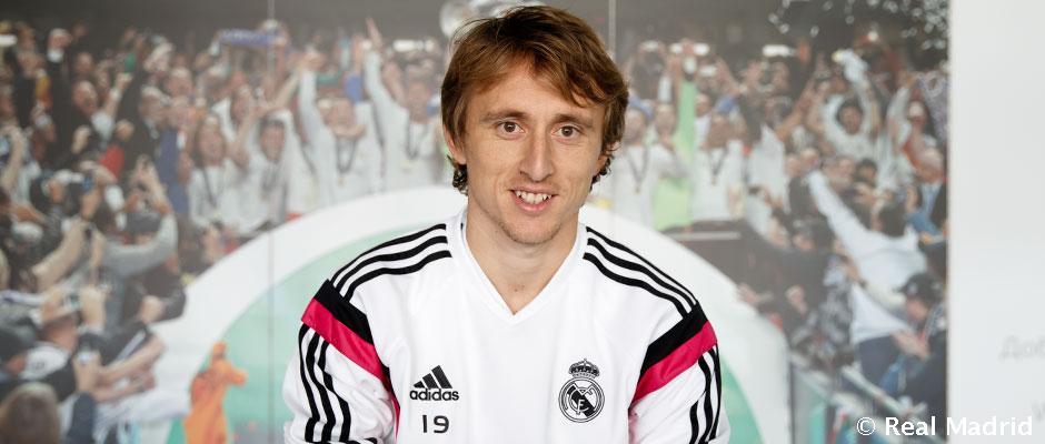 realmadrid's tweet photo. Modric: “Voy a trabajar duro para recuperarme lo antes posible. Gracias y ¡hala Madrid!" http://t.co/MDgj1ua1XB http://t.co/NPtjIpeKQx