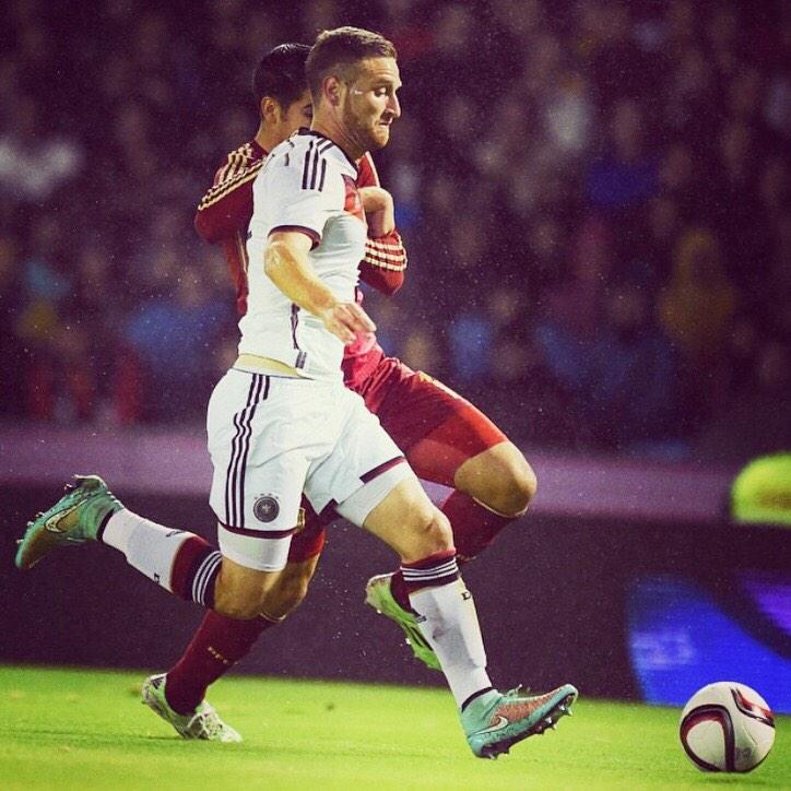 MustafiOfficial's tweet image. 🔙🔛🔝 And again we showed that we are a great Team..!! Happy to be part of #DieMannschaft 💪⚽️ #ESPvsGER #SM #Teamwork