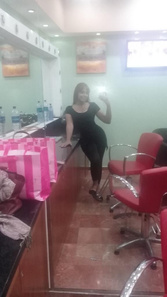 astacioyeni's tweet photo. @ telemicro tempranito ya poniendome linda para el programa hoy @DEEXTREMO15 http://t.co/FNBaYR8Xky